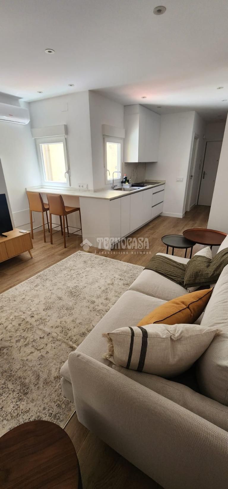 Living room of Flat for sale in  Madrid Capital  with Air Conditioner and Heating