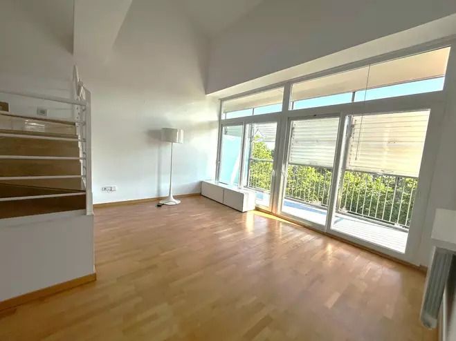 Living room of Flat to rent in Girona Capital  with Air Conditioner, Heating and Parquet flooring