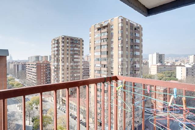 Piso en Venta en La Verneda i la Pau