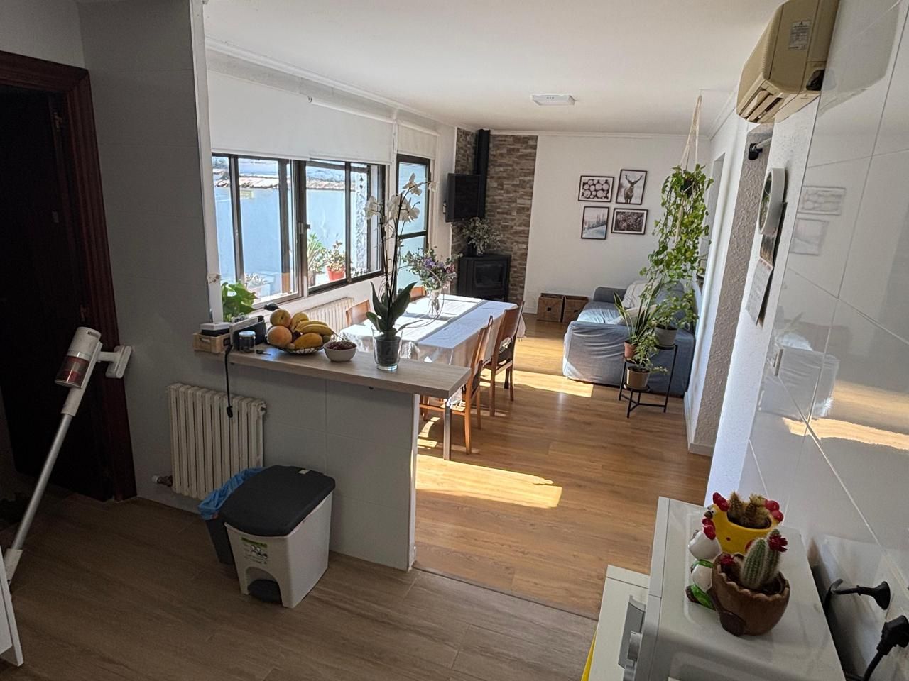 Sala d'estar de Casa o xalet en venda en  Zaragoza Capital amb Aire condicionat, Calefacció i Parquet