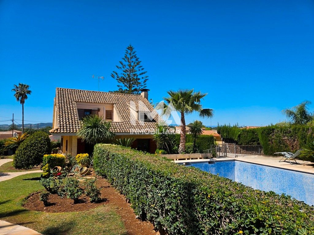 Garden of House or chalet to rent in L'Eliana  with Air Conditioner, Private garden and Parquet flooring