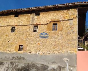 Vista exterior de Casa o xalet en venda en Siero amb Terrassa