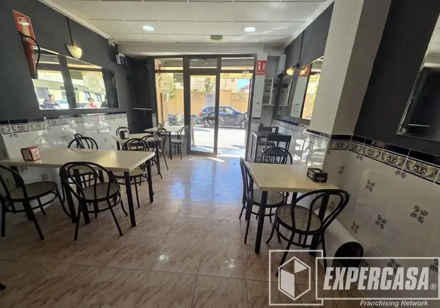 Casa adosada en venda en Alzira amb Aire condicionat i Terrassa