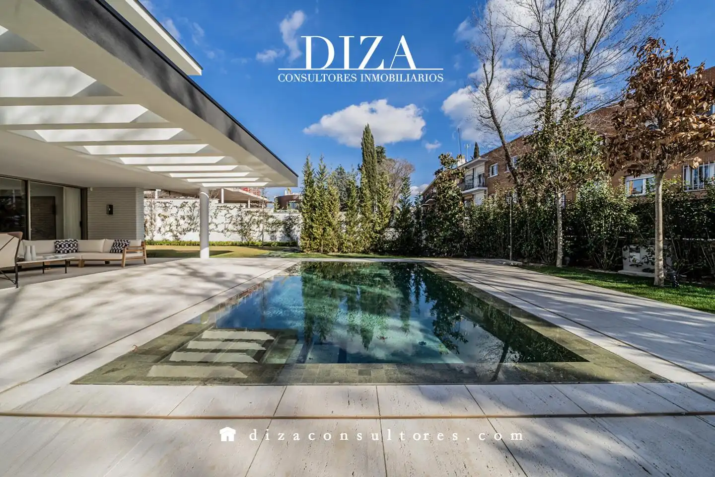 Vista exterior de Casa o chalet en venta en Madrid con Aire acondicionado, Calefacción y Terraza