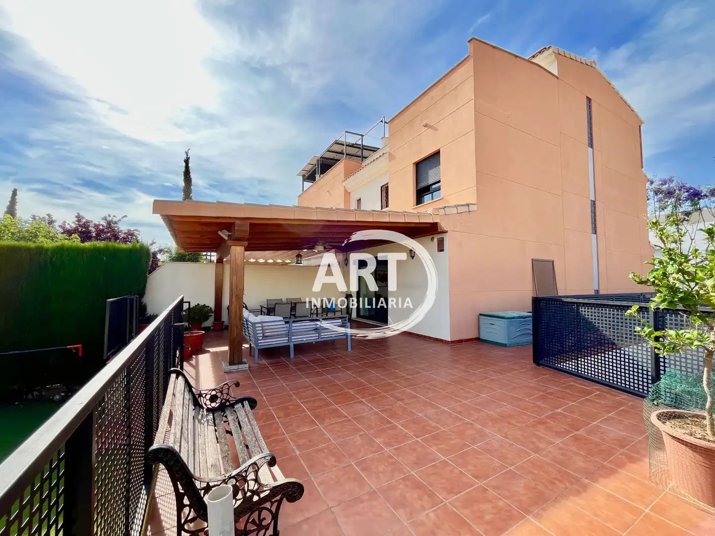 Außenansicht von Einfamilien-Reihenhaus zum Verkauf in San Antonio de Benagéber mit Klimaanlage, Heizung und Terrasse