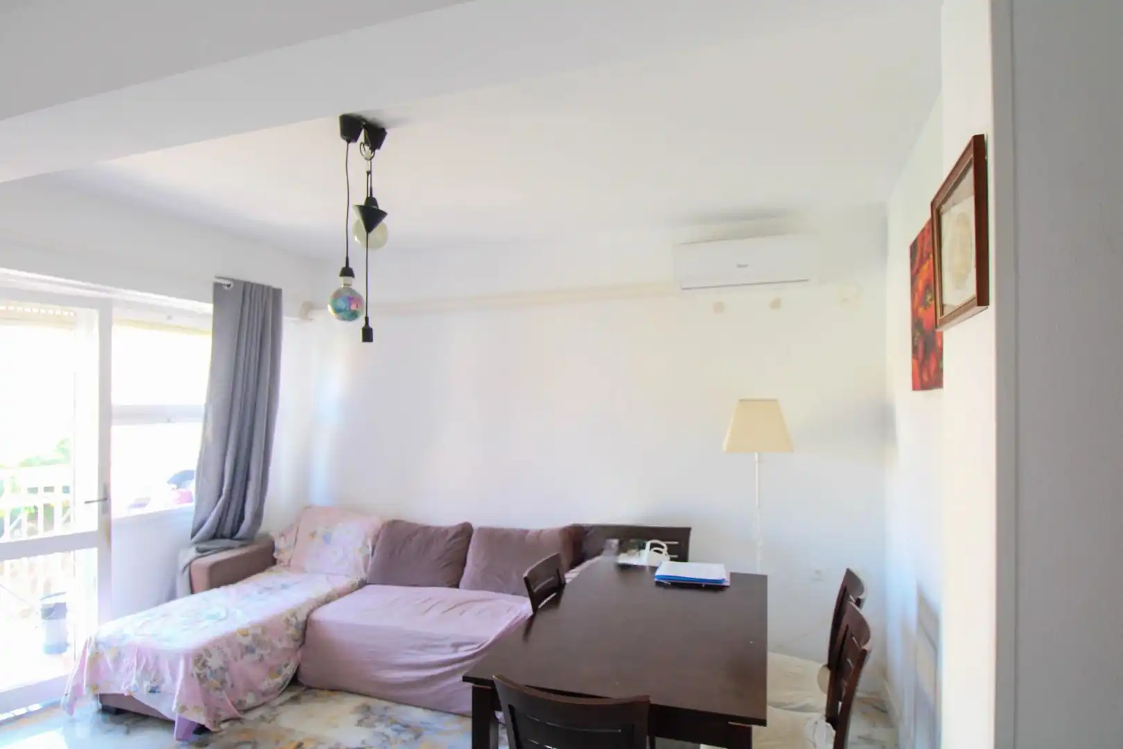 Sala d'estar de Pis en venda en Alicante / Alacant amb Aire condicionat, Terrassa i Balcó