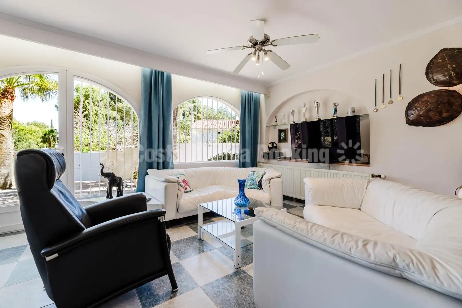 Living room of Houses for sale in L'Alfàs del Pi  with Air Conditioner, Heating and Private garden