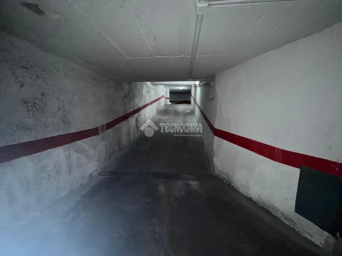 Aparcament amb ascensor en venda a Cerro - Amate, imagen 13