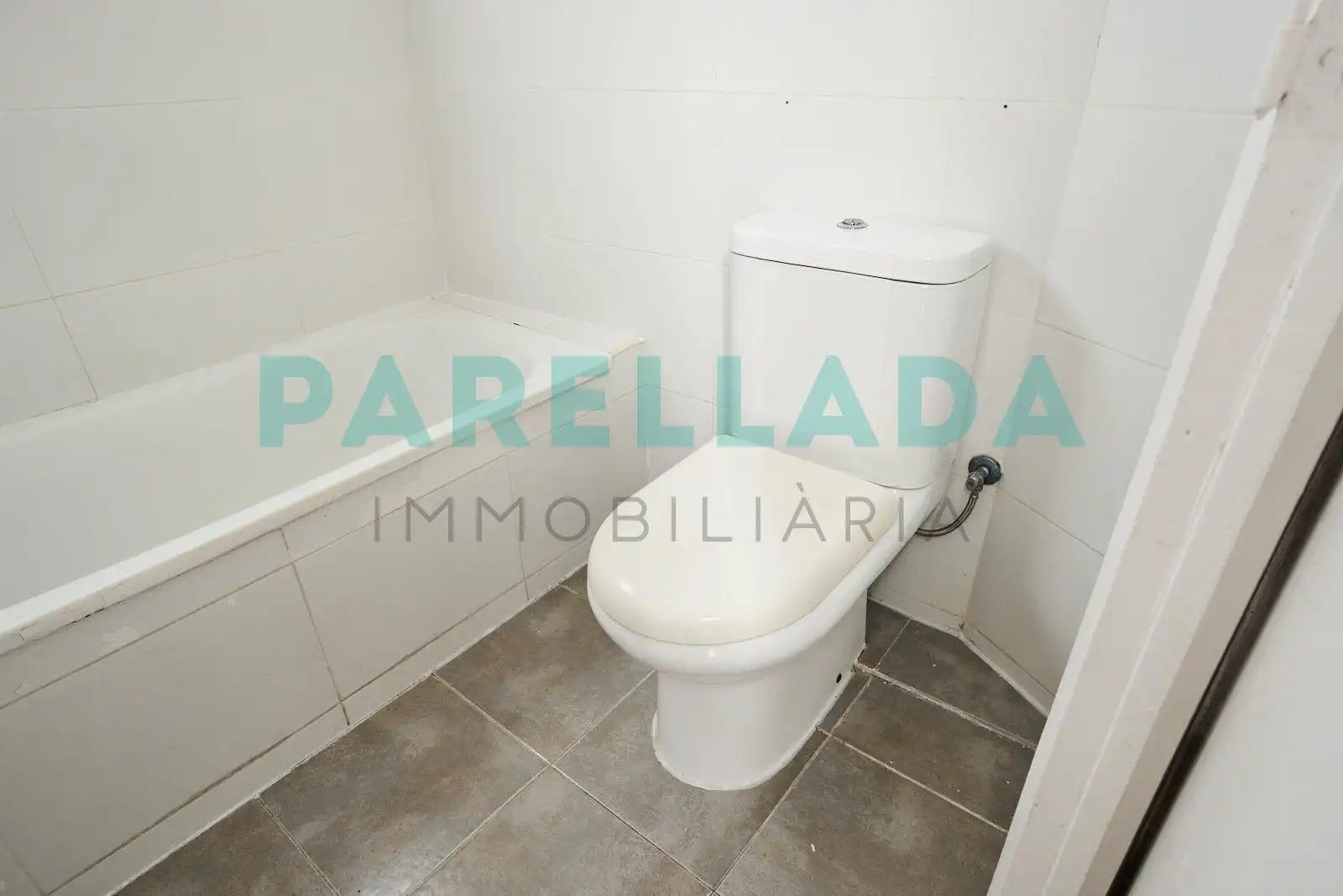 Baño de Piso en venta en Badalona con Terraza y Balcón