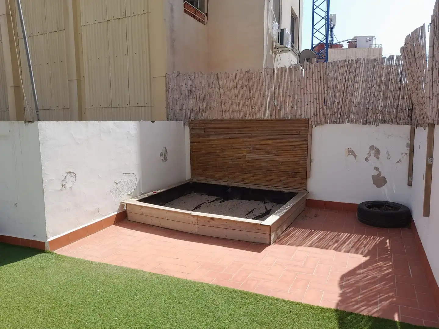 Terraza de Oficina de alquiler en El Centre