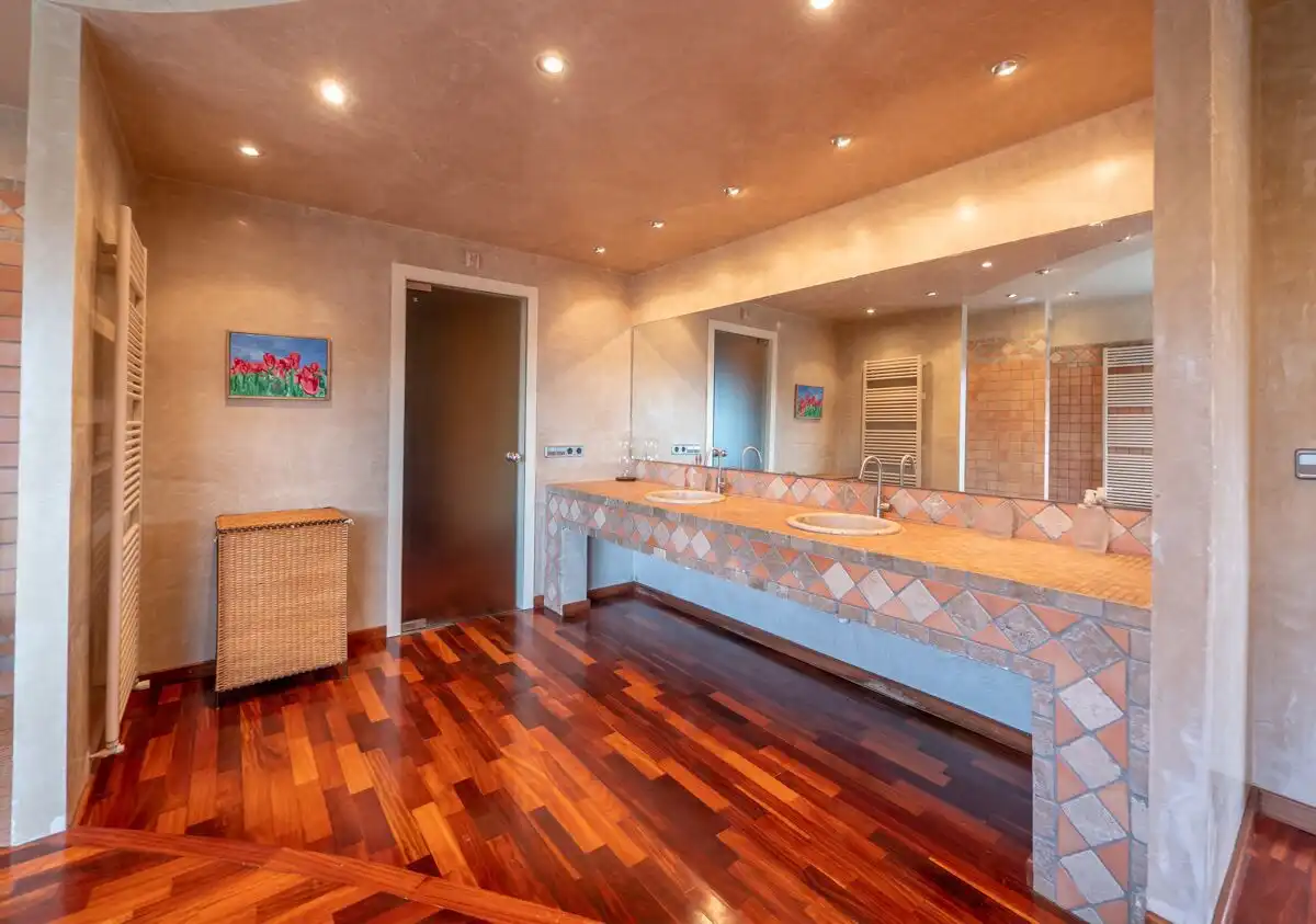 Bathroom of Houses for sale in Bescanó  with Terrace and Storage room