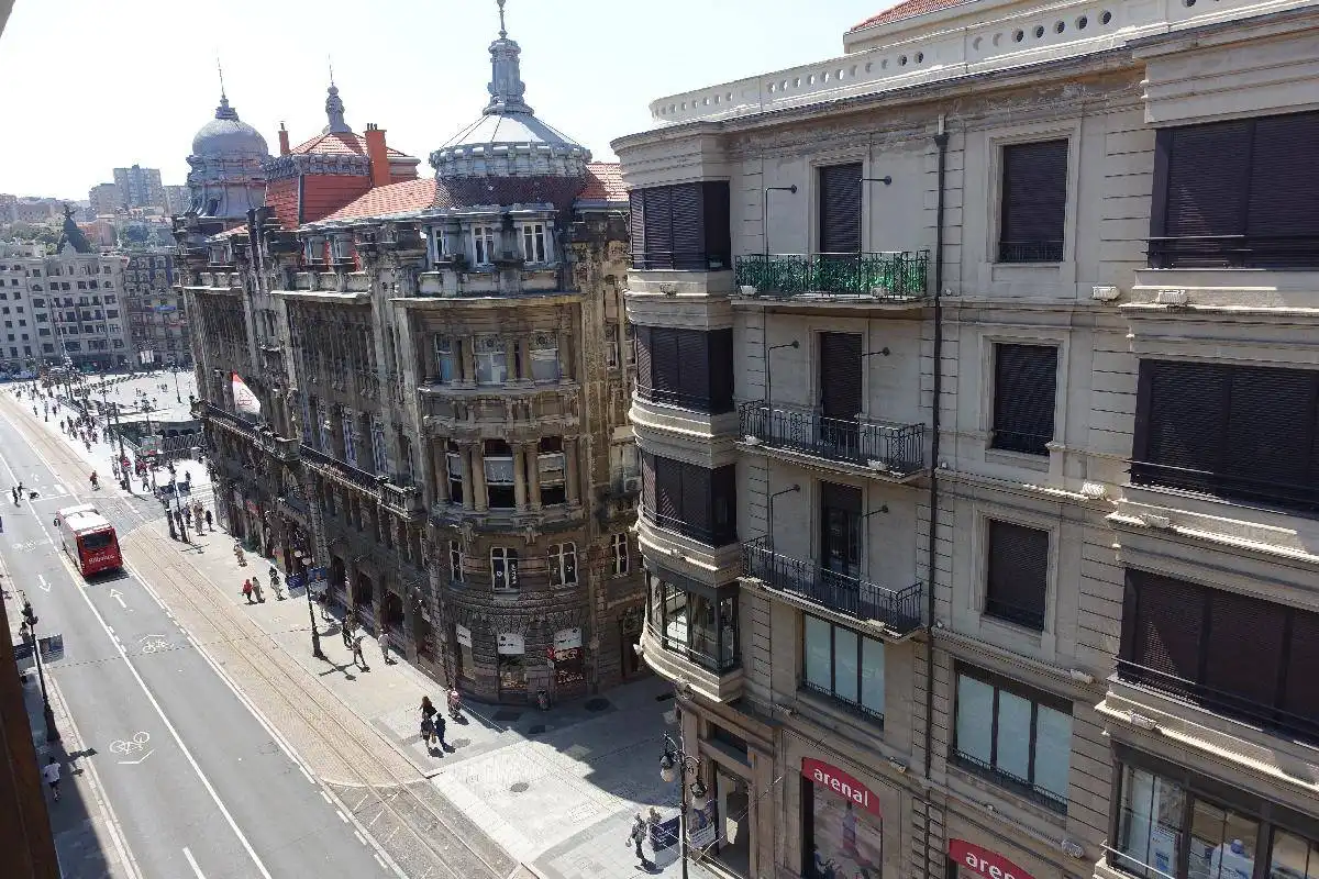 Außenansicht von Maisonette zum Verkauf in Bilbao  mit Heizung und Balkon