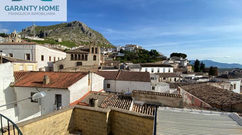 Vivienda lista para entrar con local equipado en Martos