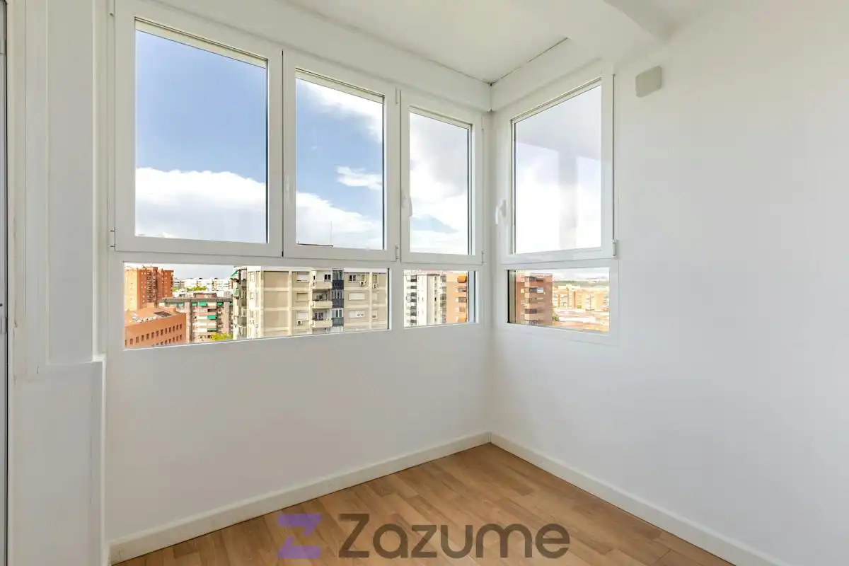 Schlafzimmer von Wohnung zur Miete in Madrid mit Klimaanlage, Heizung und Parkett