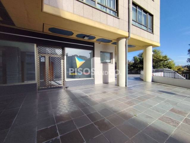 Local comercial en Venta en Calle San Pedro De Mezonzo en Paseo de los Puentes - Santa Margarita