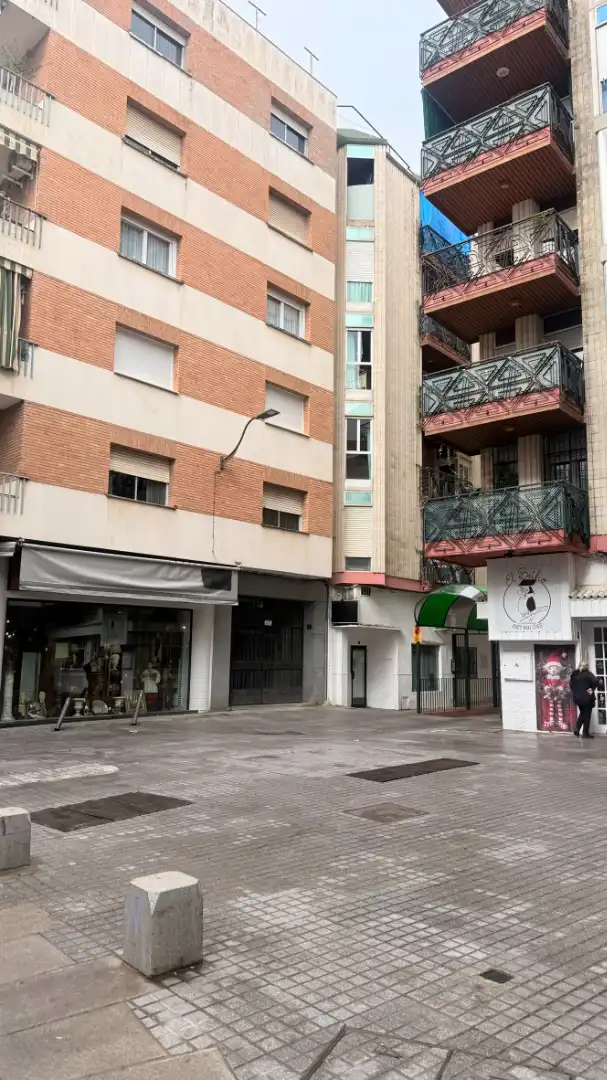 Vista exterior de Pis en venda en Córdoba amb Aire condicionat i Alarma