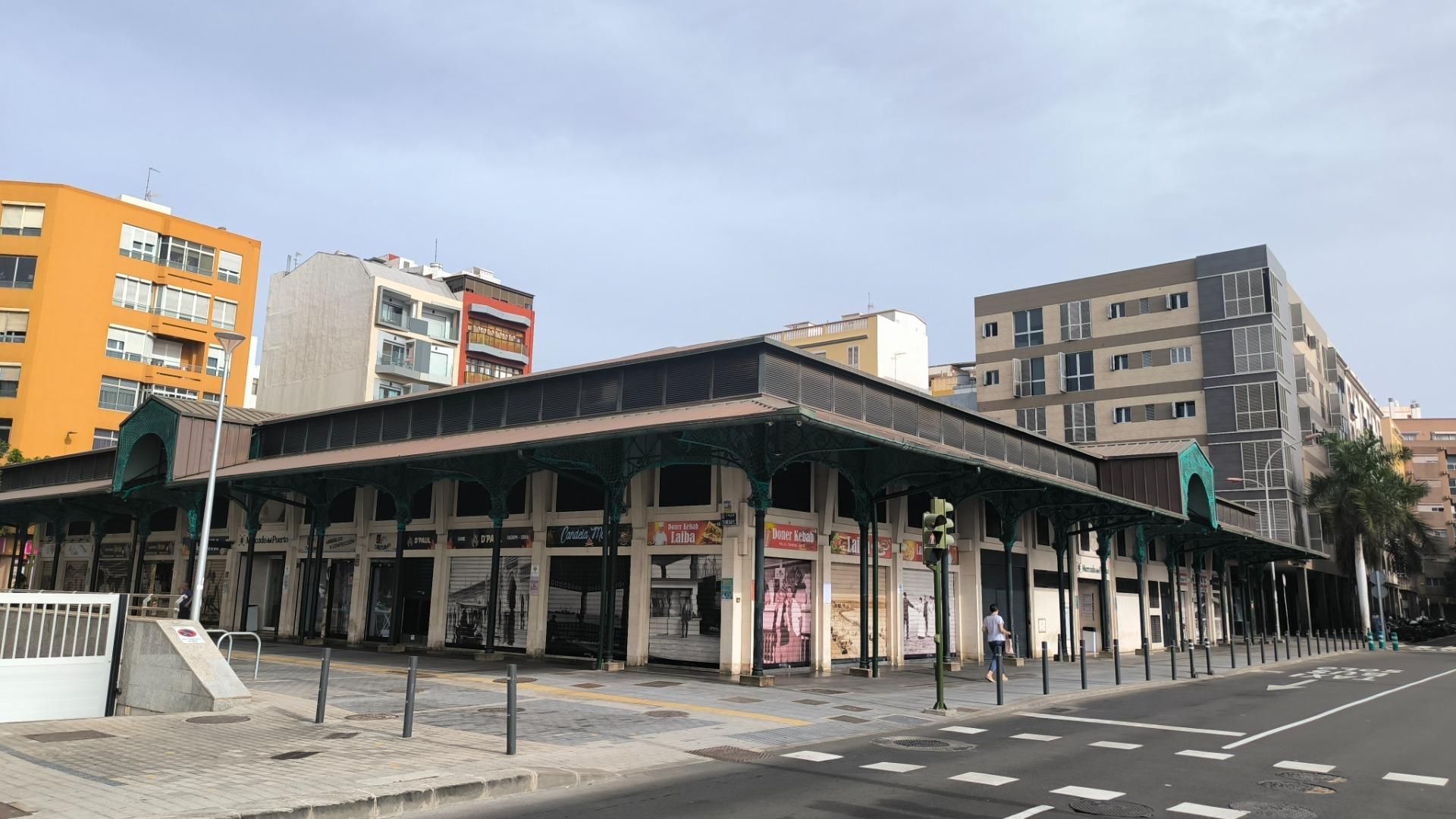 Vista exterior de Piso en venta en Las Palmas de Gran Canaria con Balcón