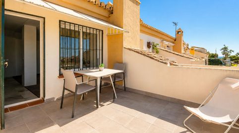 Foto 4 de Casa adosada en venta en Costabella, Marbella