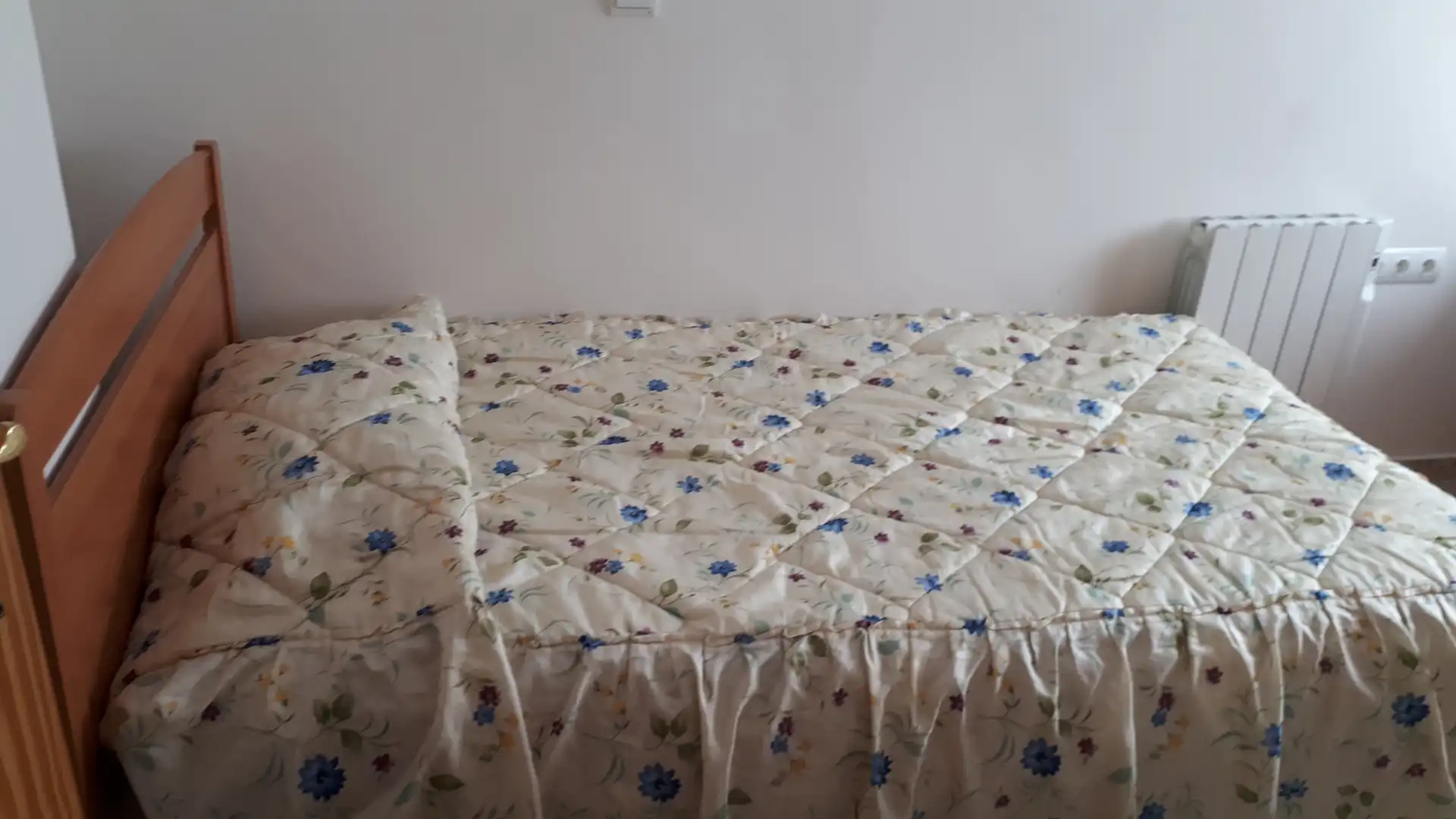 Schlafzimmer von Wohnung zur Miete in Granada mit Klimaanlage, Heizung und Möbliert