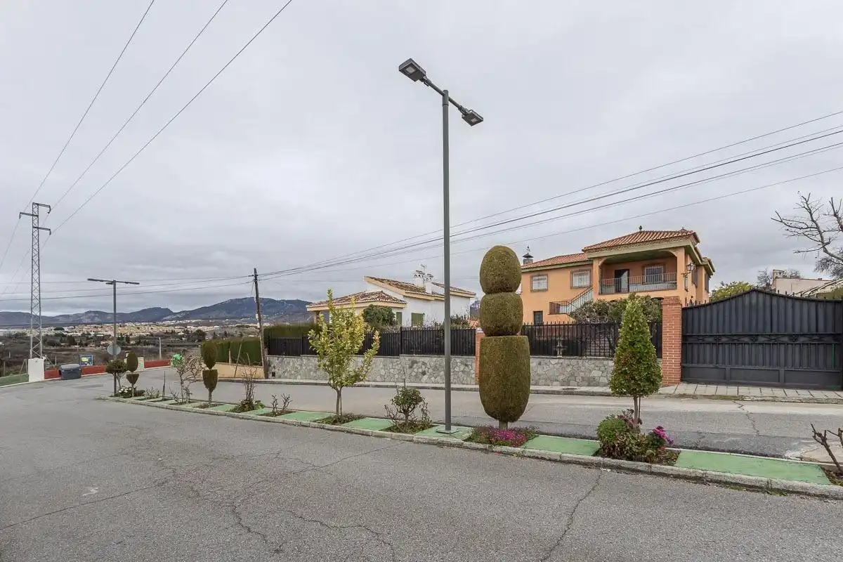 Vista exterior de Casa o chalet en venta en Villa de Otura con Jardín privado y Piscina