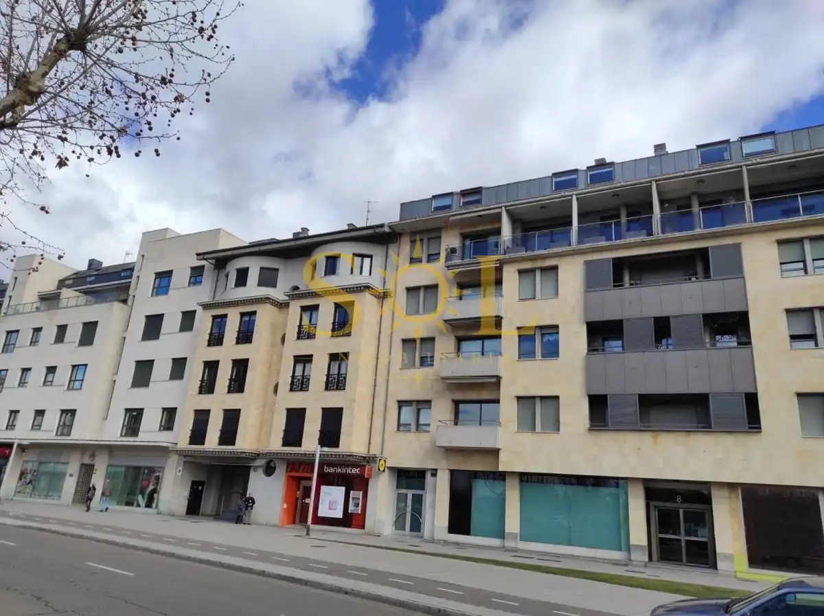 Dúplex amb ascensor en venda a Avenida de los Reyes Leoneses 10, imagen 6