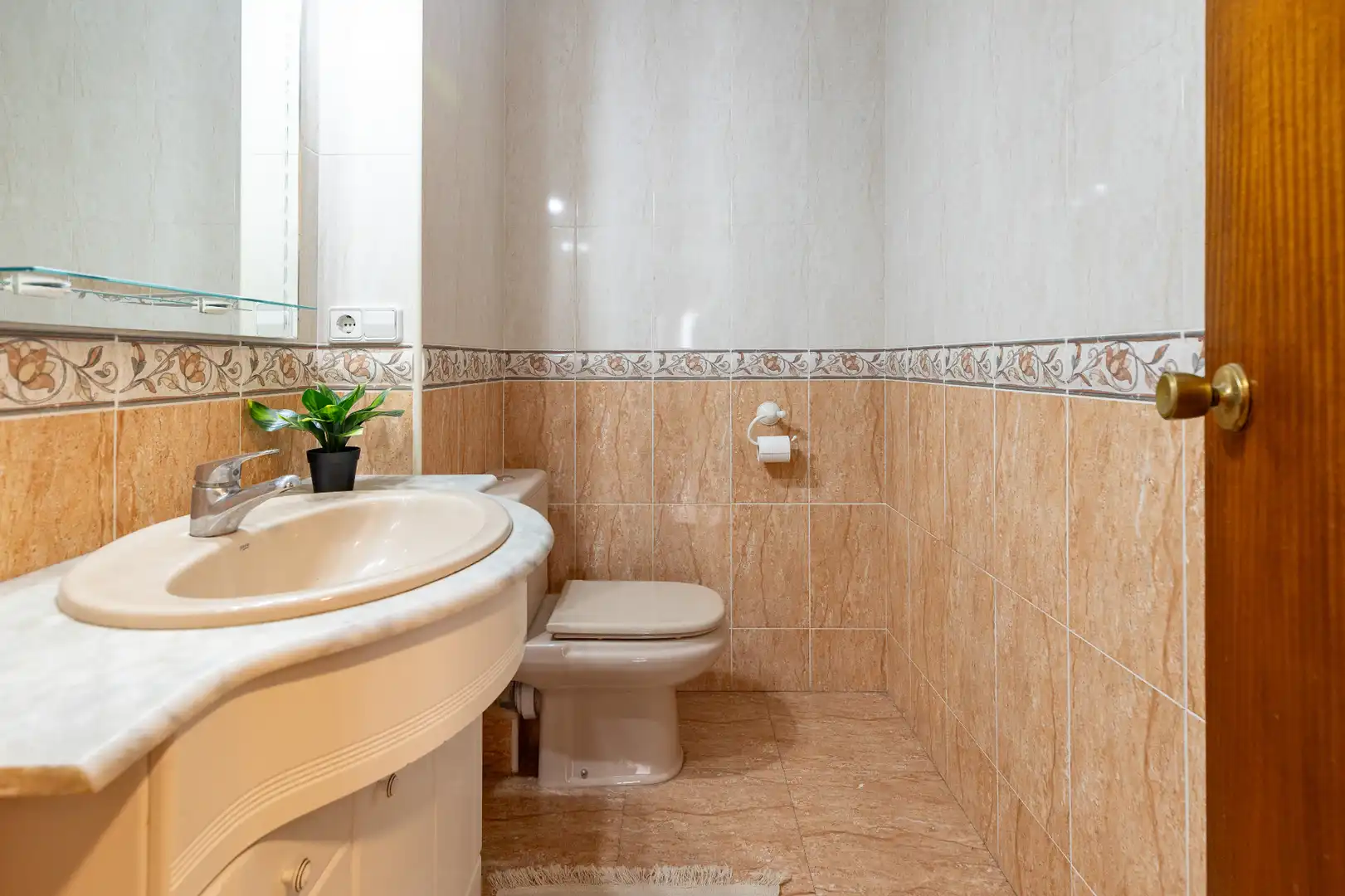 Baño de Piso en venta en Valencia con Aire acondicionado, Calefacción y Trastero