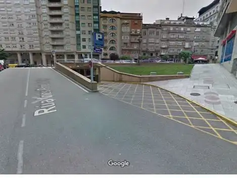 Parking de Garaje de alquiler en Vigo  con Alarma