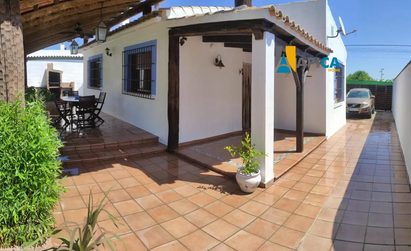 Garden of Houses for sale in Barbate  with Air Conditioner, Swimming Pool and Furnished