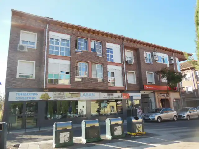 Vista exterior de Garatge en venda en Azuqueca de Henares