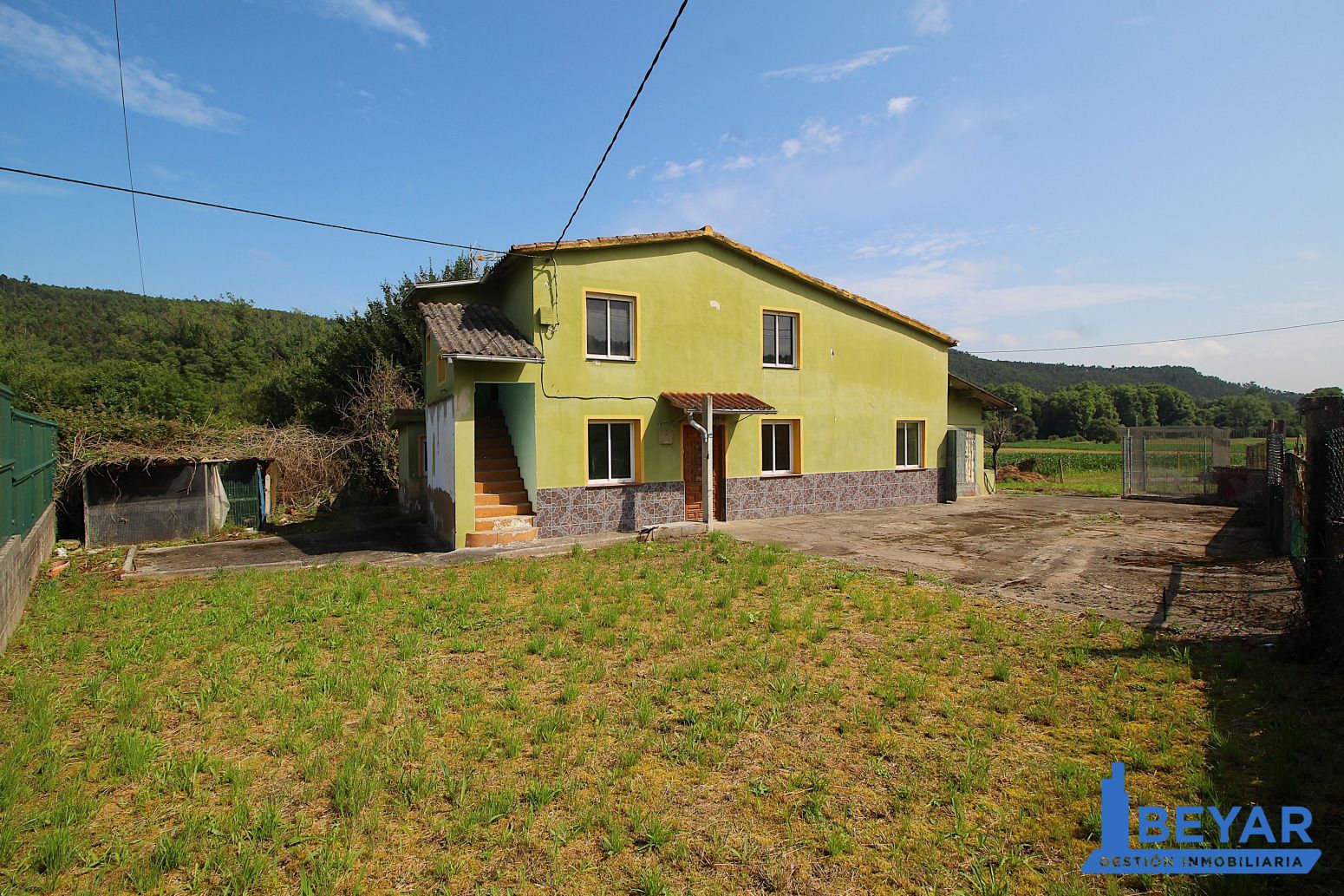 Exterior view of House or chalet for sale in Piélagos  with Private garden and Storage room