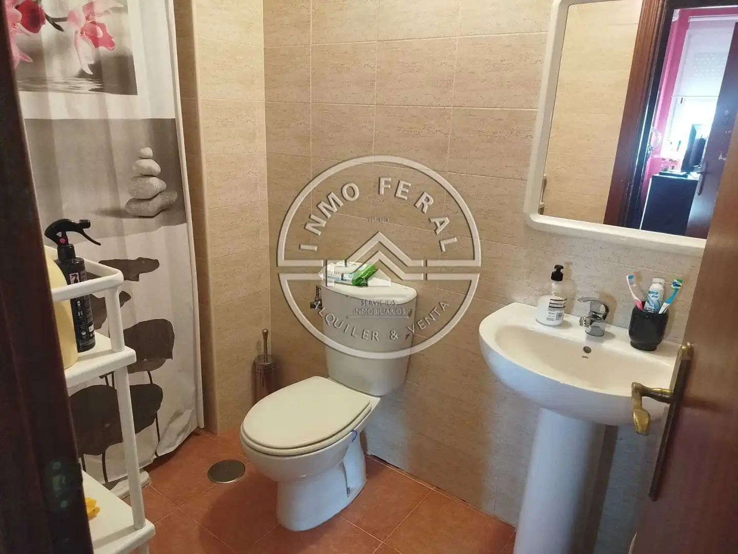Bathroom of Flat for sale in Écija  with Air Conditioner, Heating and Parquet flooring