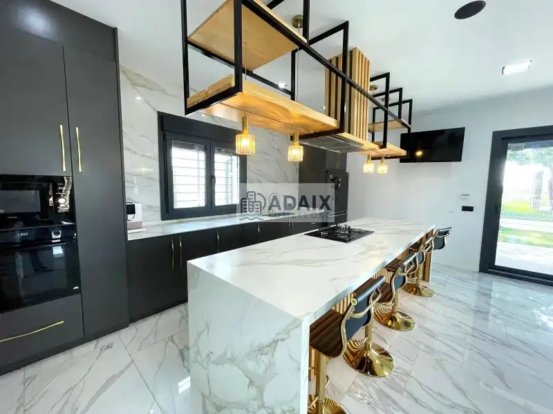 Kitchen of Houses for sale in Tomelloso  with Air Conditioner, Heating and Swimming Pool