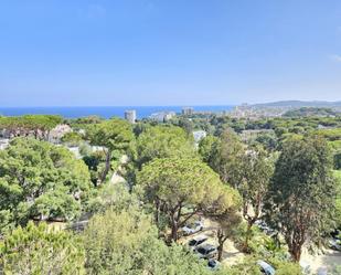 Vista exterior de Apartament en venda en Castell-Platja d'Aro amb Terrassa i Balcó