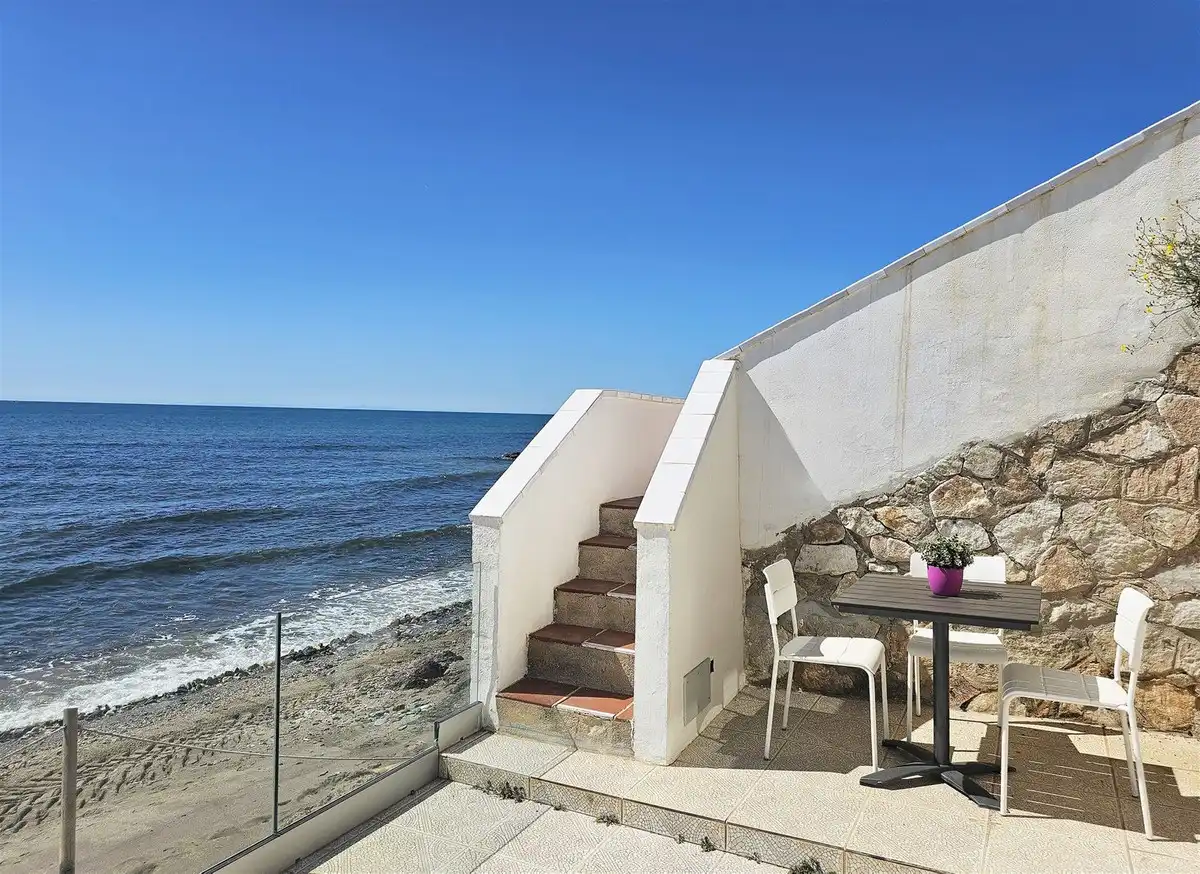 Casa o xalet en venda a Calle Playa del Chaparral, 19, El Faro de Calaburra - Chaparral
