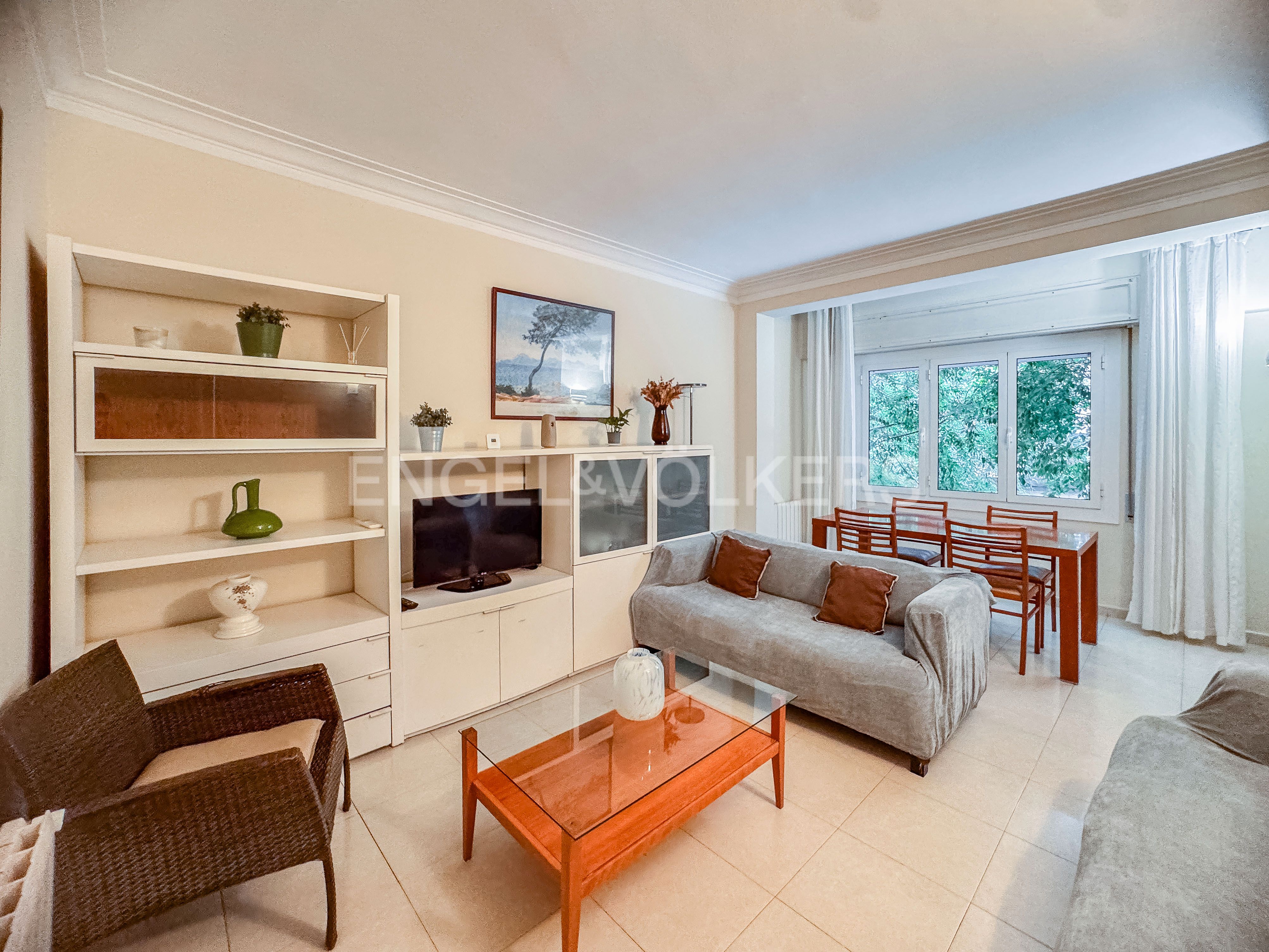 Exterior view of Apartment to rent in  Barcelona Capital  with Air Conditioner, Heating and Furnished