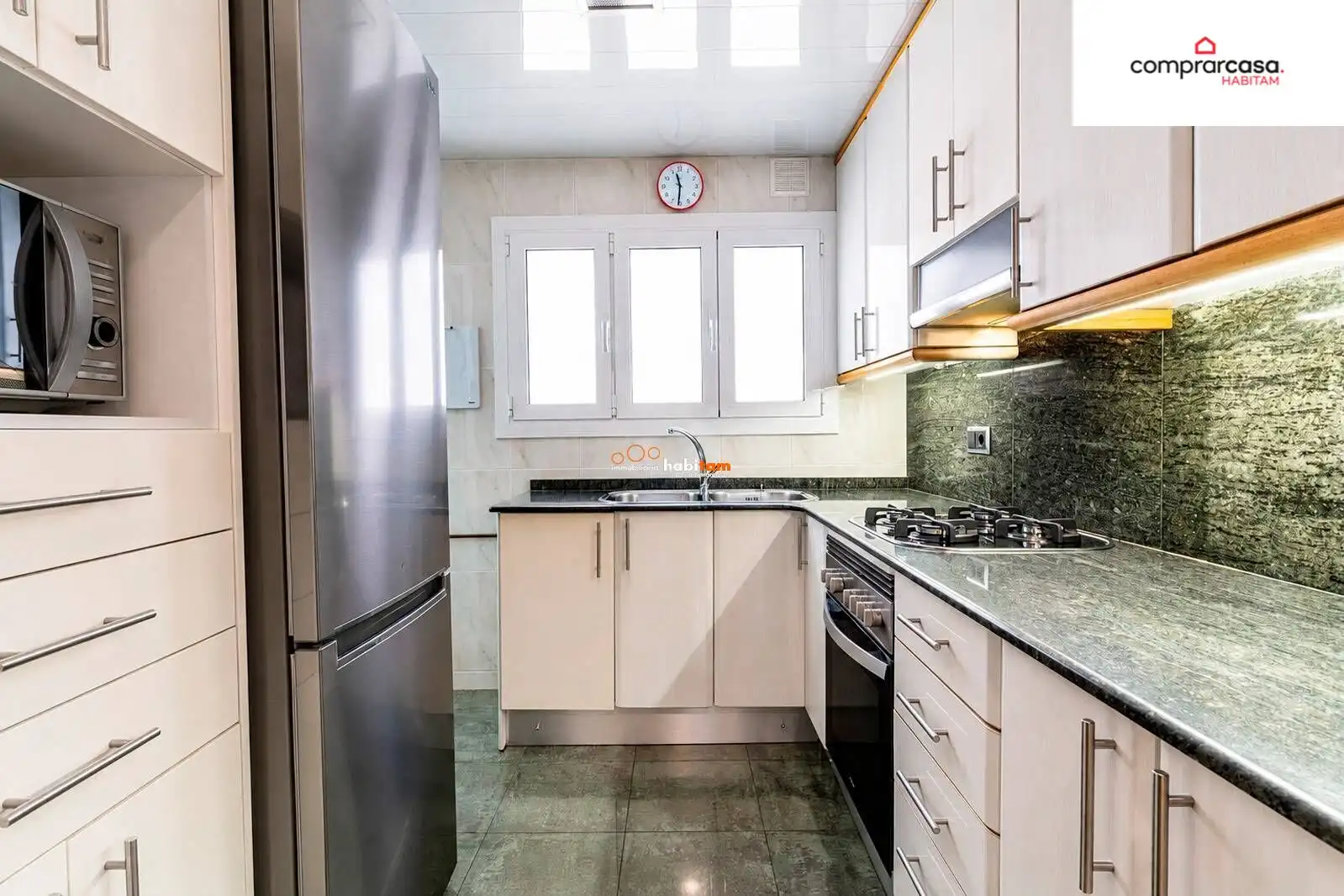 Cocina de Piso en venta en Barcelona con Aire acondicionado, Calefacción y Balcón