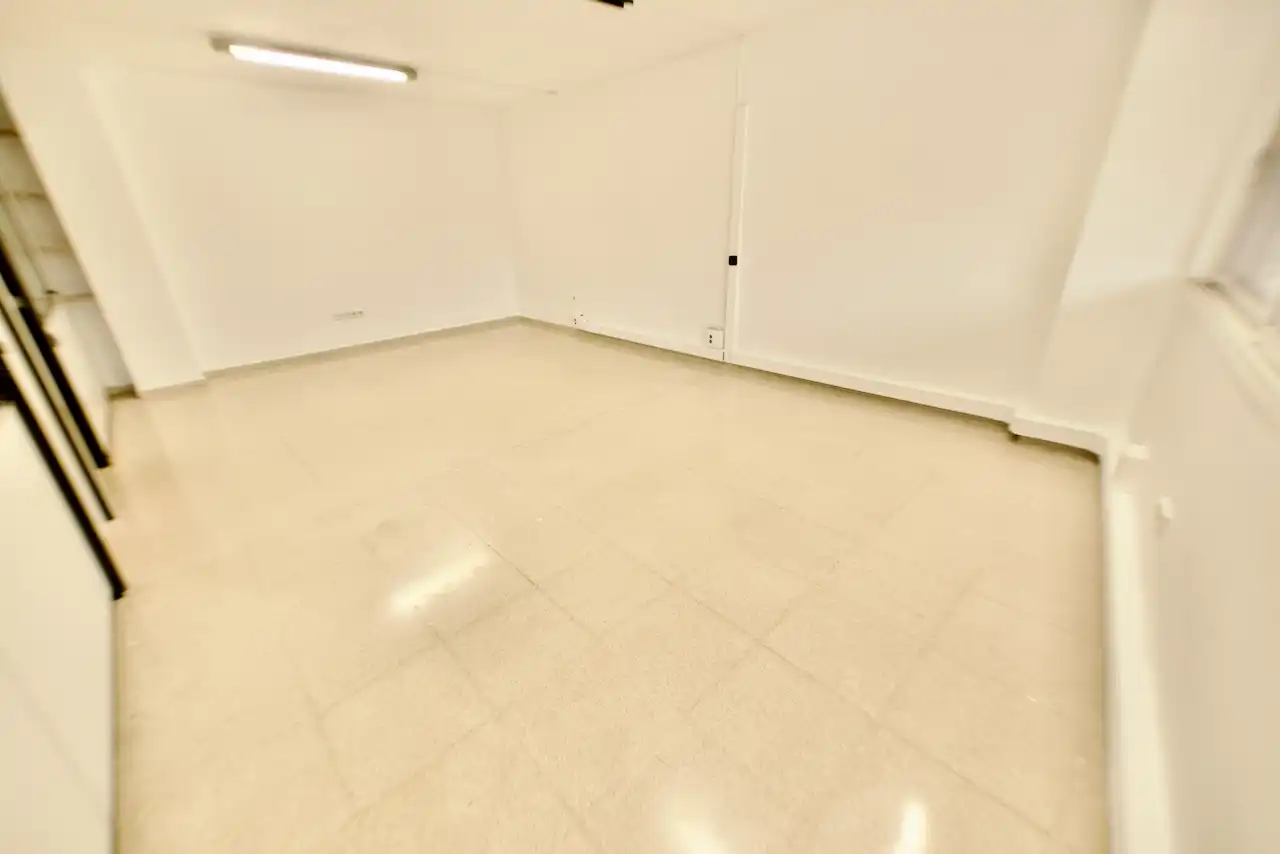 Oficina en venta en Terrassa con Aire acondicionado y Calefacción
