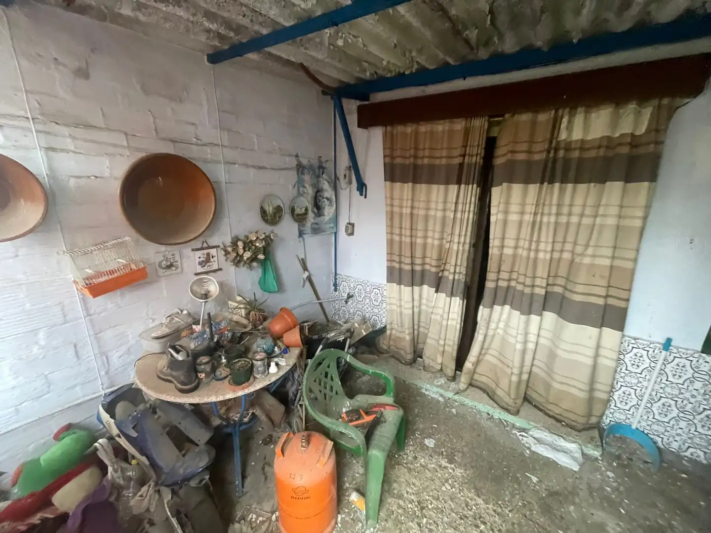 Houses for sale in Carrión de los Céspedes  with Private garden