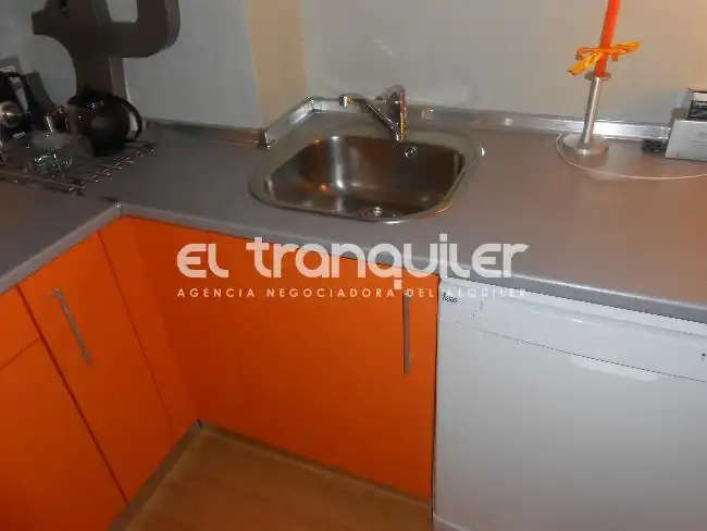 Küche von Wohnung zur Miete in Madrid mit Klimaanlage, Abstellraum und Möbliert