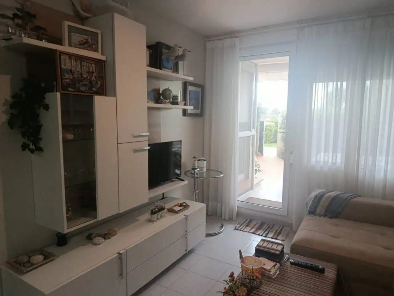 Living room of Flat for sale in Vinaròs  with Private garden, Terrace and Furnished