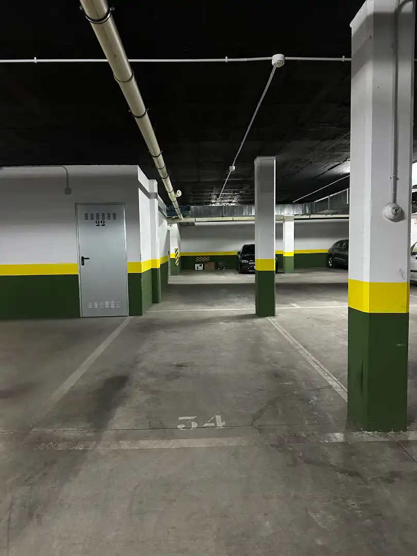 Parking de Piso en venta en Badajoz con Aire acondicionado, Parquet y Balcón