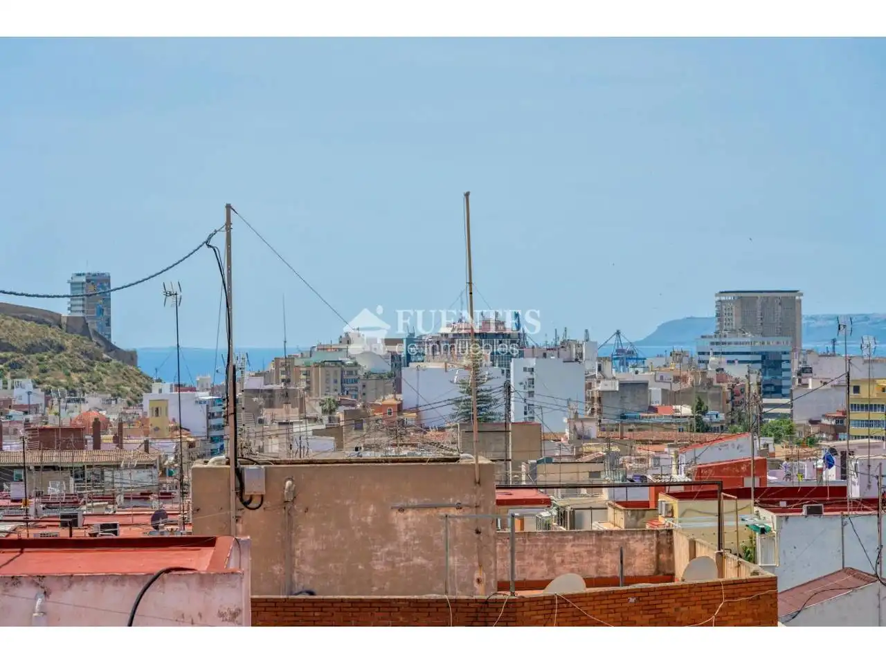 Vista exterior de Pis en venda en Alicante / Alacant amb Aire condicionat i Terrassa