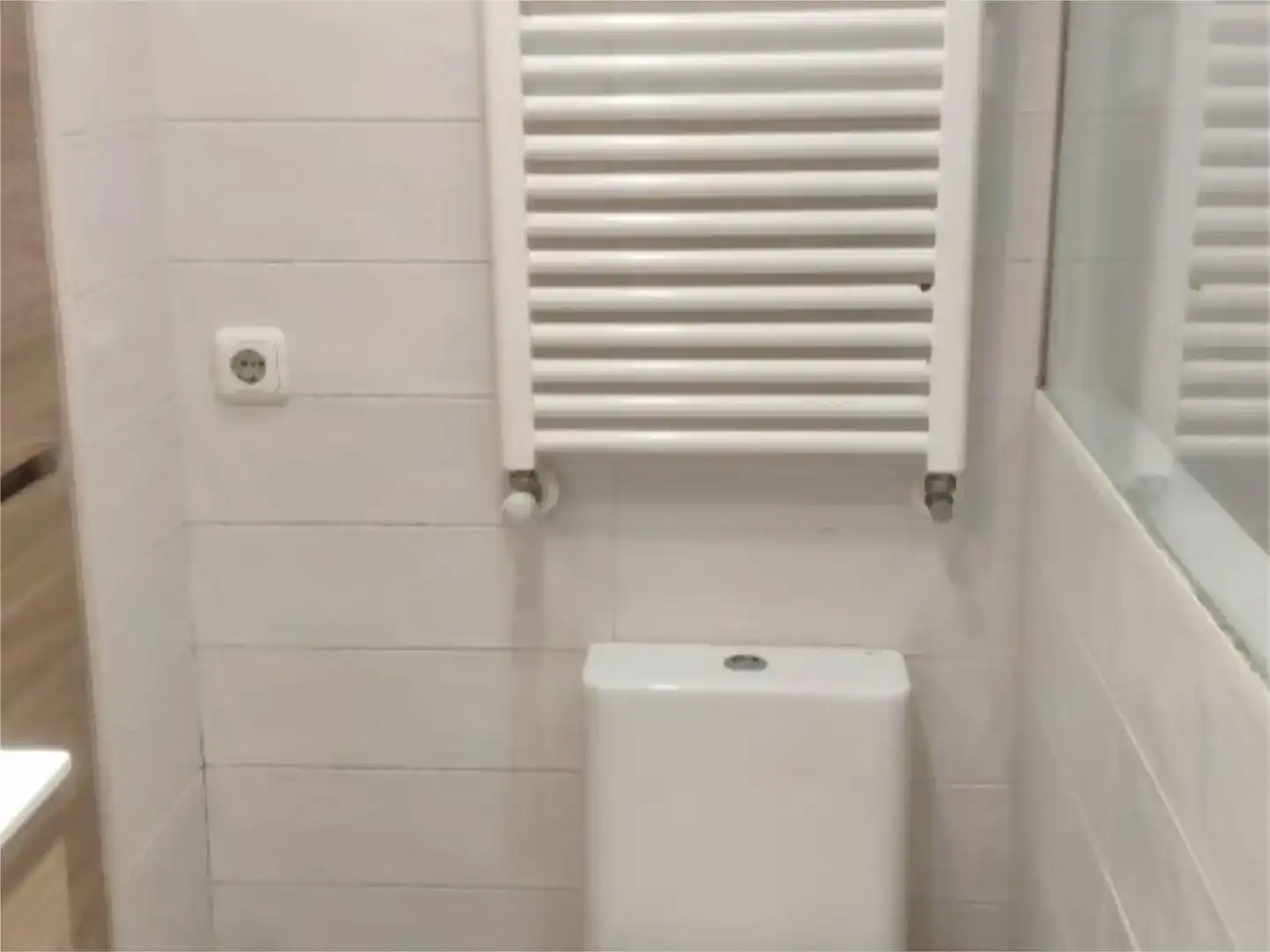 Badezimmer von Wohnung zur Miete in Zarautz mit Privatgarten, Parkett und Schwimmbad