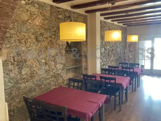 Commercial properties for sale in El Masnou  with Air Conditioner and Terrace