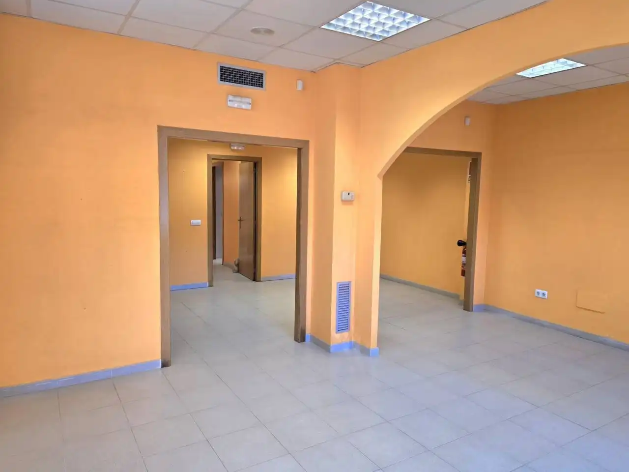 Business premises for sale in Maçana, imagen 5