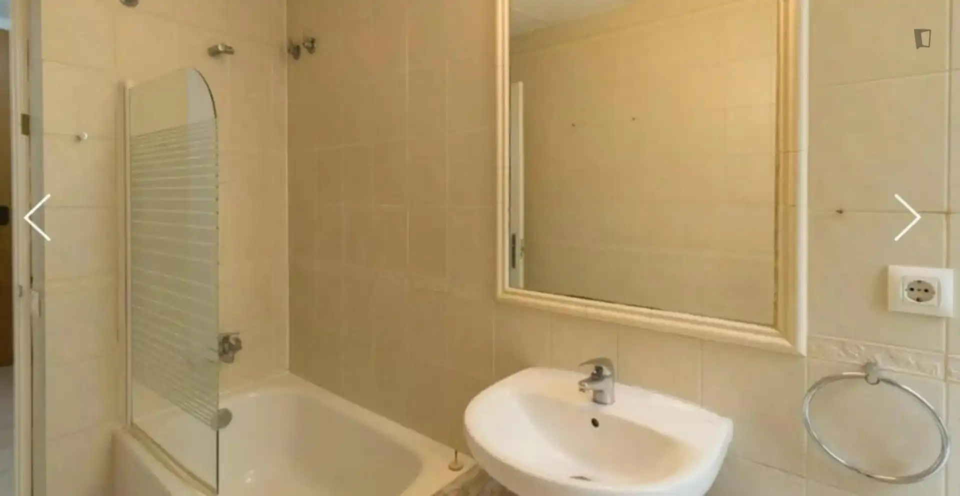 Bathroom of Flat for rent in Ciutat Vella