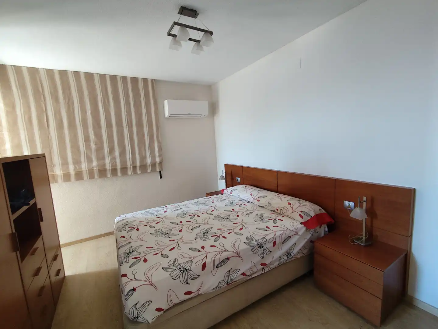 Bedroom of Flat for rent in Valencia  with Air Conditioner, Furnished and Washing machine