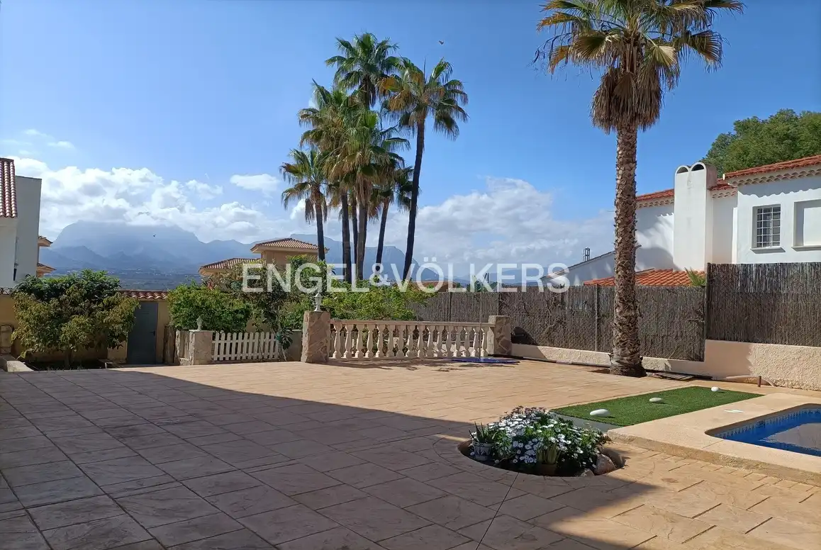 Terrace of Houses for sale in Benidorm  with Air Conditioner, Private garden and Terrace
