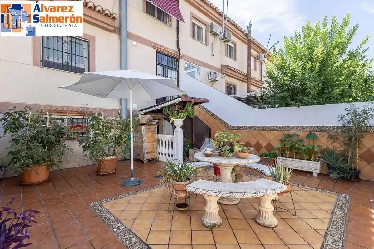 Casa a schiera con terrazza in vendita a Calle de Jerónimo de Rueda, imagen 2