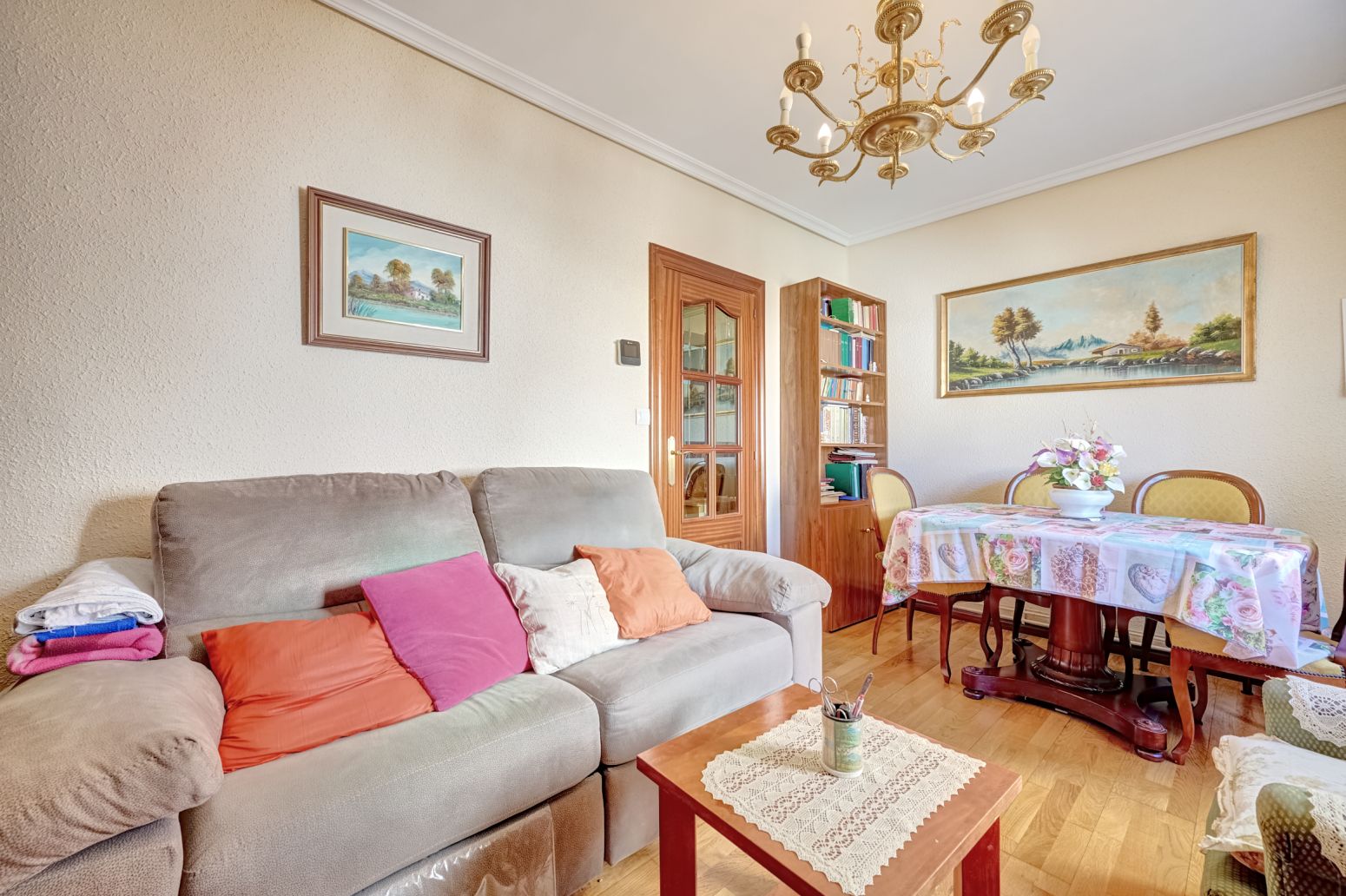 Living room of Flat for sale in  Pamplona / Iruña  with Heating